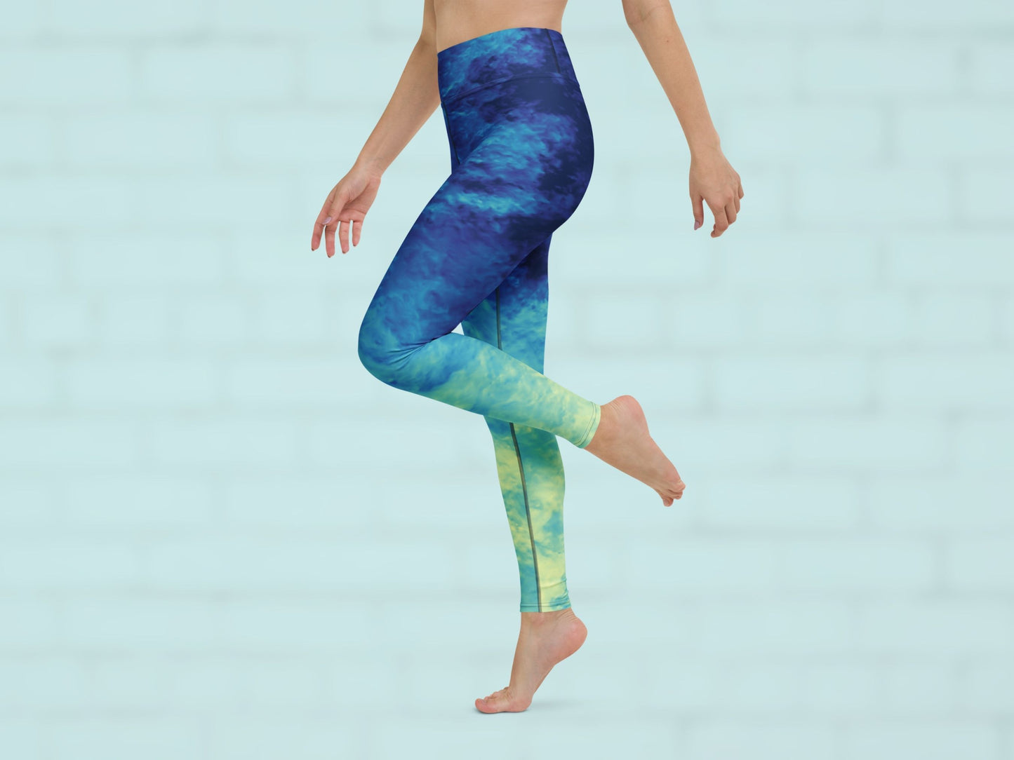 Gradient Water Blue Turbulence High Waisted Leggings